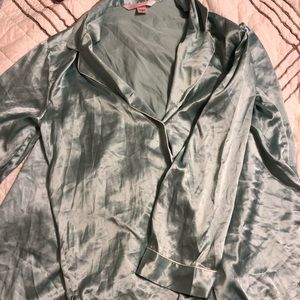 VS Silk pajamas size small like new